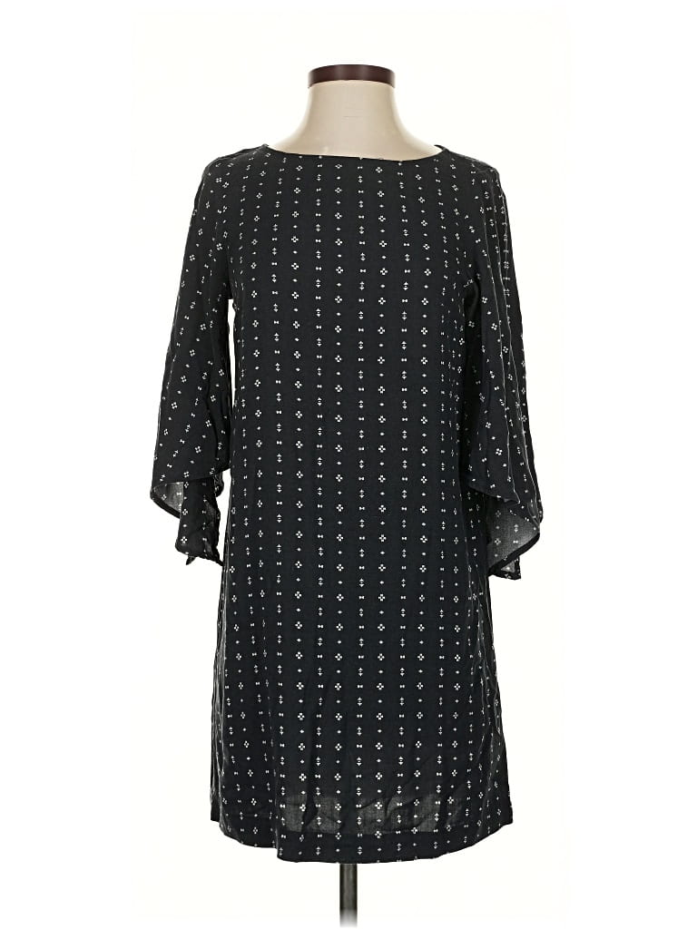 Pre-owned H&m Casual Dress In Black