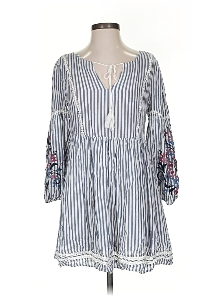 Pre-owned Cupcakes And Cashmere Casual Dress In Blue