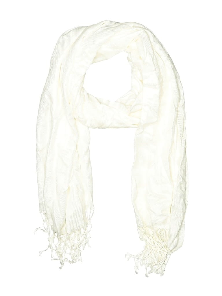 Click to view more detailed imagery on our partner's website Pre-owned Unbranded Scarf In White