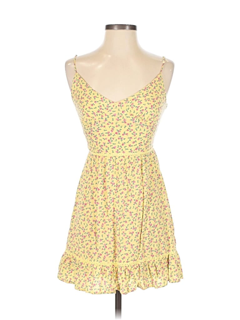 Pre-owned City Triangles Casual Dress In Yellow