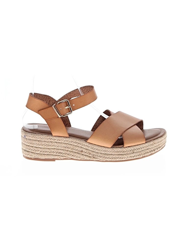 Pre-owned Lane Bryant Sandals In Brown