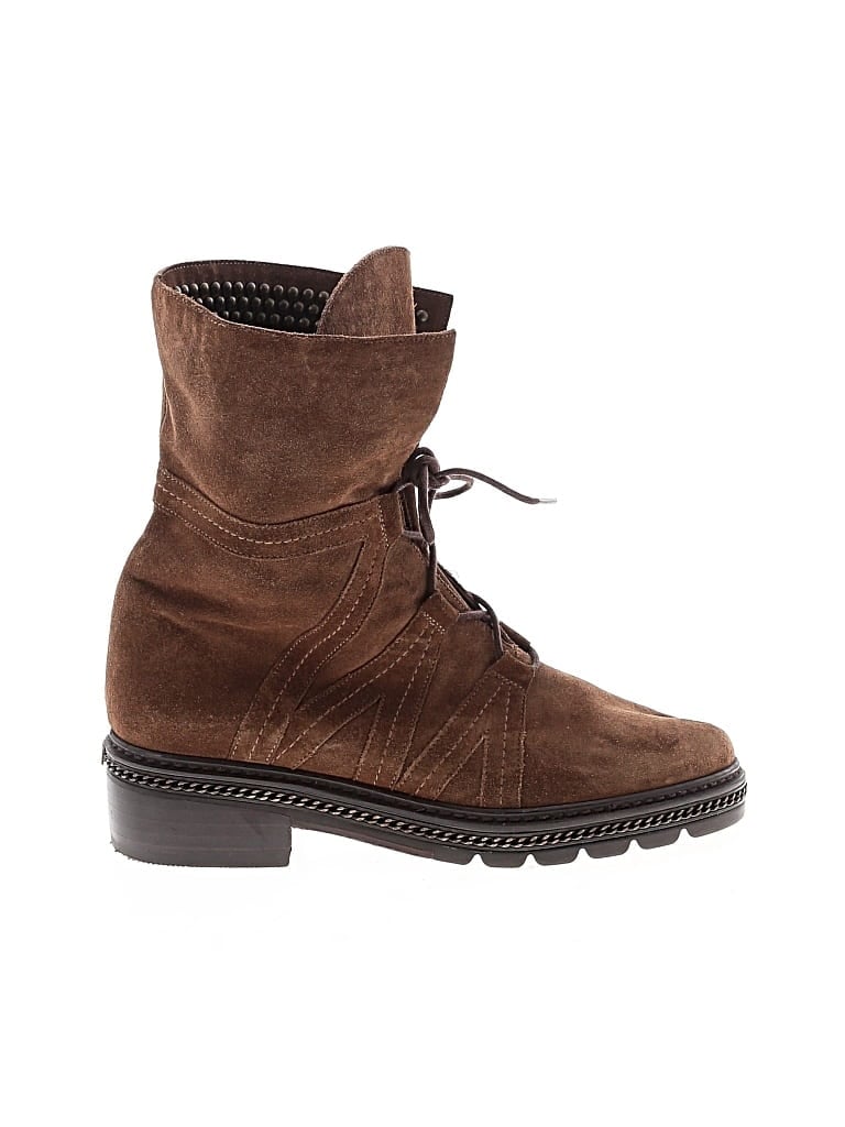 Pre-owned Stuart Weitzman Boots In Brown