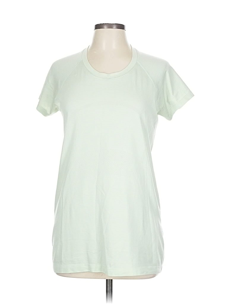 Pre-owned Lululemon Athletica Short Sleeve T-shirt In Green