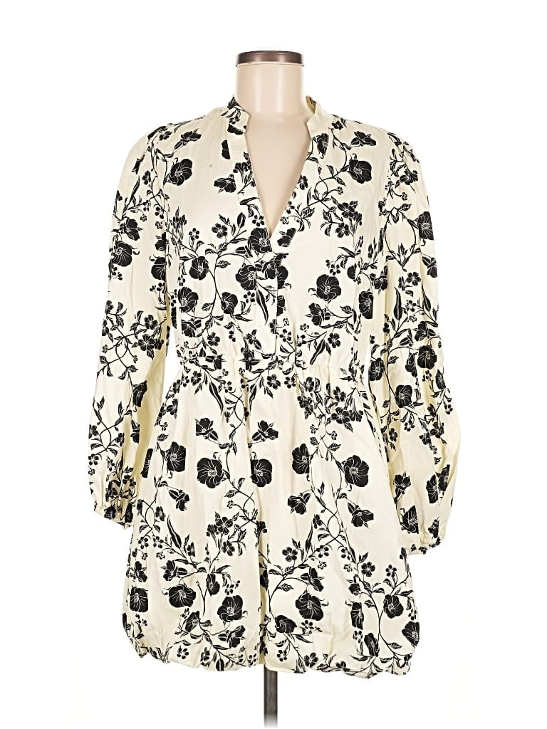 Pre-owned H&m Casual Dress In White