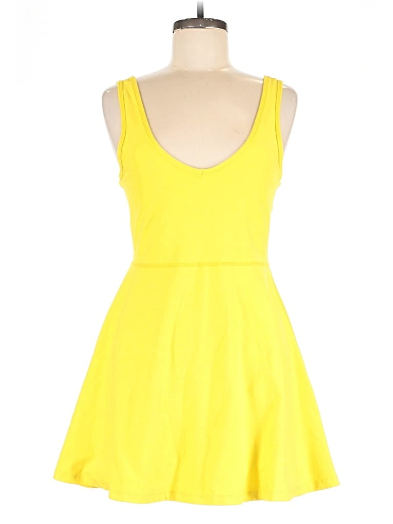 Pre-owned Beyond Yoga Casual Dress In Yellow