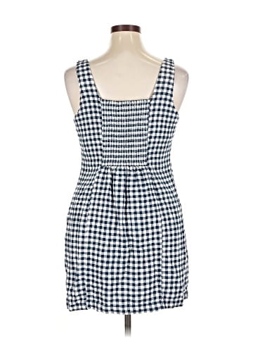 Old Navy Casual Dress (view 2)