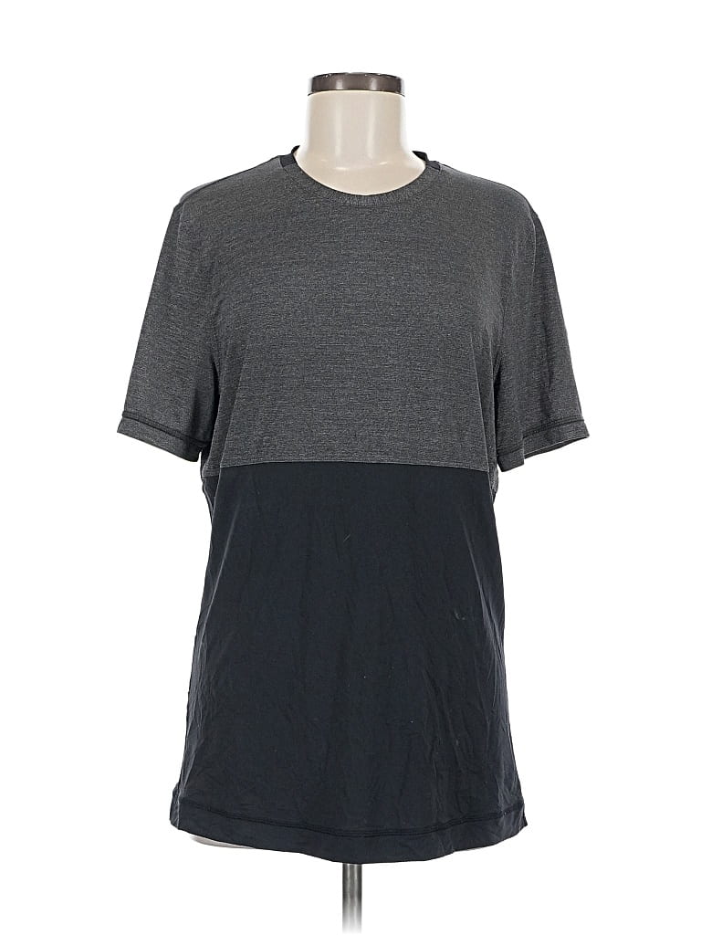 Pre-owned Lululemon Athletica Short Sleeve T-shirt In Gray