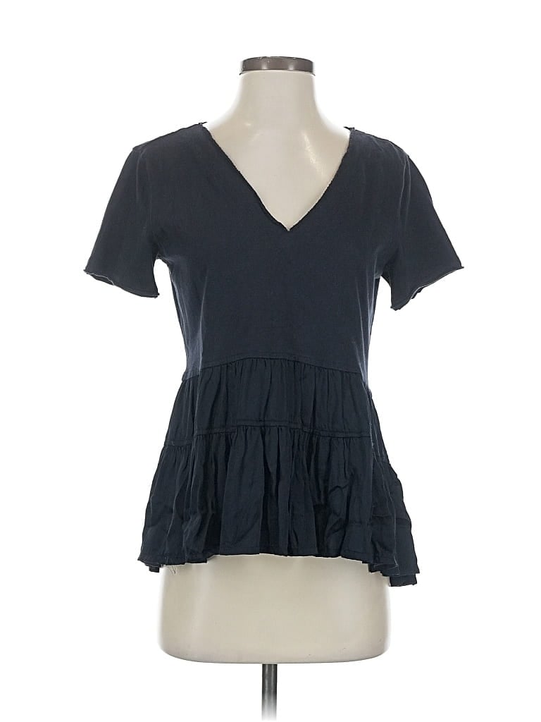 Click to view more detailed imagery on our partner's website Pre-owned Maeve By Anthropologie Short Sleeve T-shirt In Gray