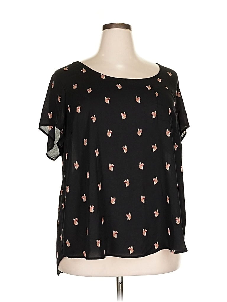 Pre-owned Torrid Short Sleeve Blouse In Black