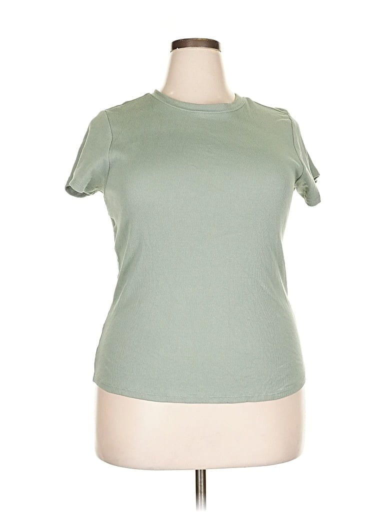 Pre-owned Torrid Short Sleeve T-shirt In Green