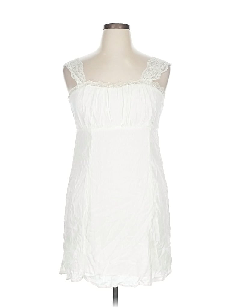 Self E Casual Dress In White