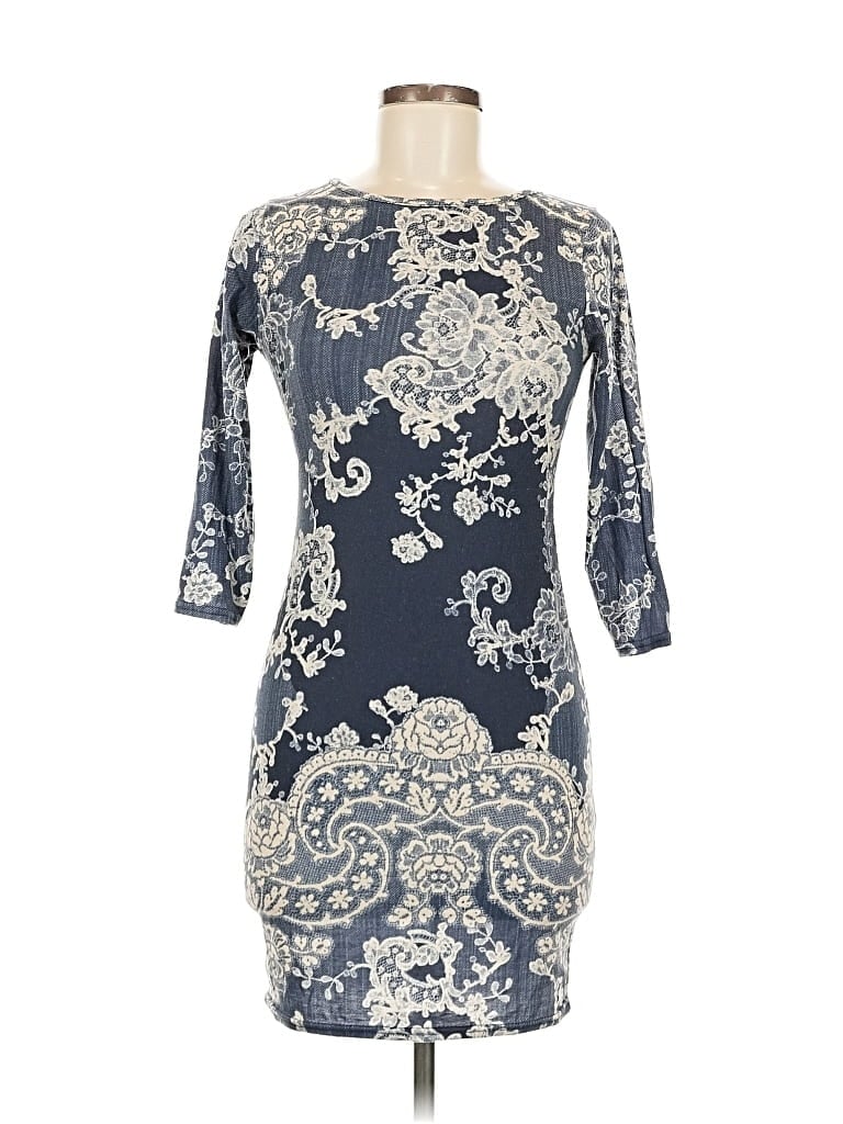 Pre-owned Boohoo 3/4 Sleeve T-shirt In Blue