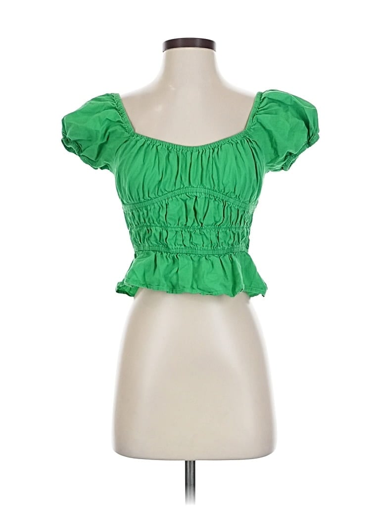 Click to view more detailed imagery on our partner's website Pre-owned Sim & Sam Short Sleeve Top Green Ruffles Neckline Tops