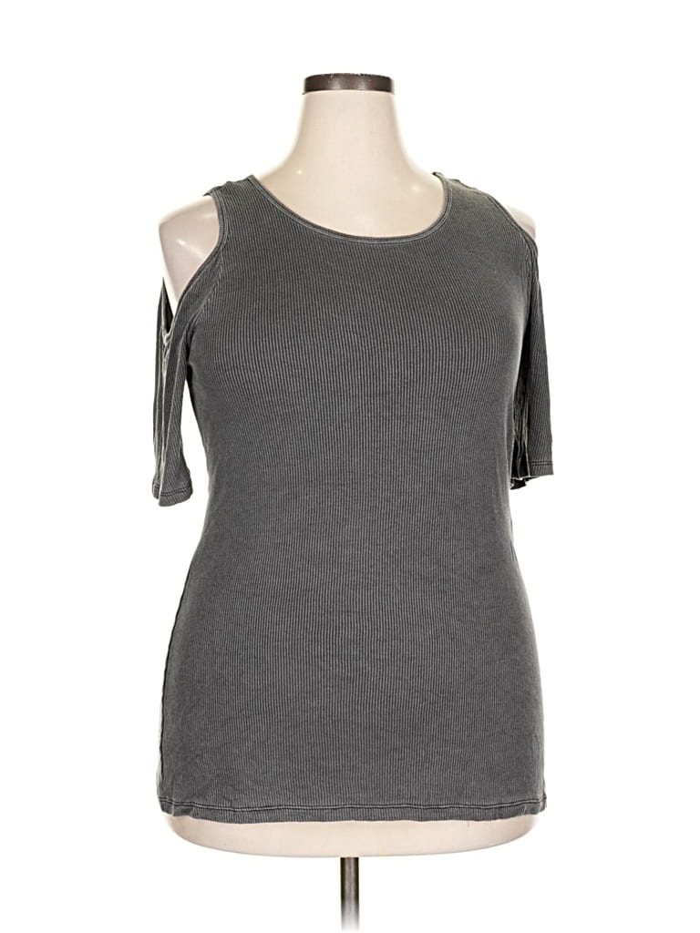Pre-owned Torrid Sleeveless T-shirt In Gray