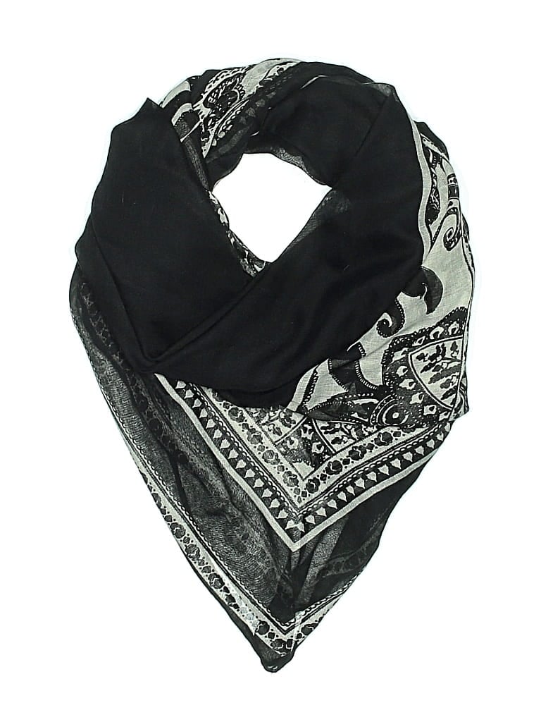 Pre-owned Old Navy Scarf In Black