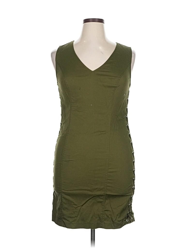 Pre-owned Venus Cocktail Dress In Green