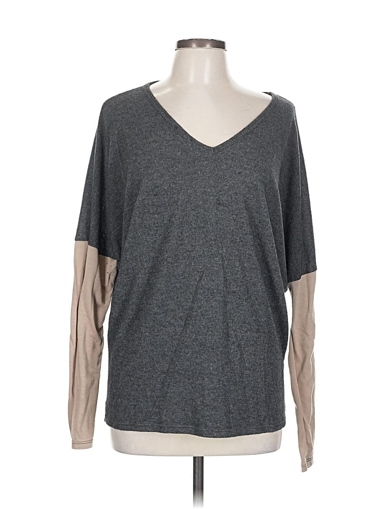Pre-owned Go Couture 3/4 Sleeve Top Gray V Neck Tops