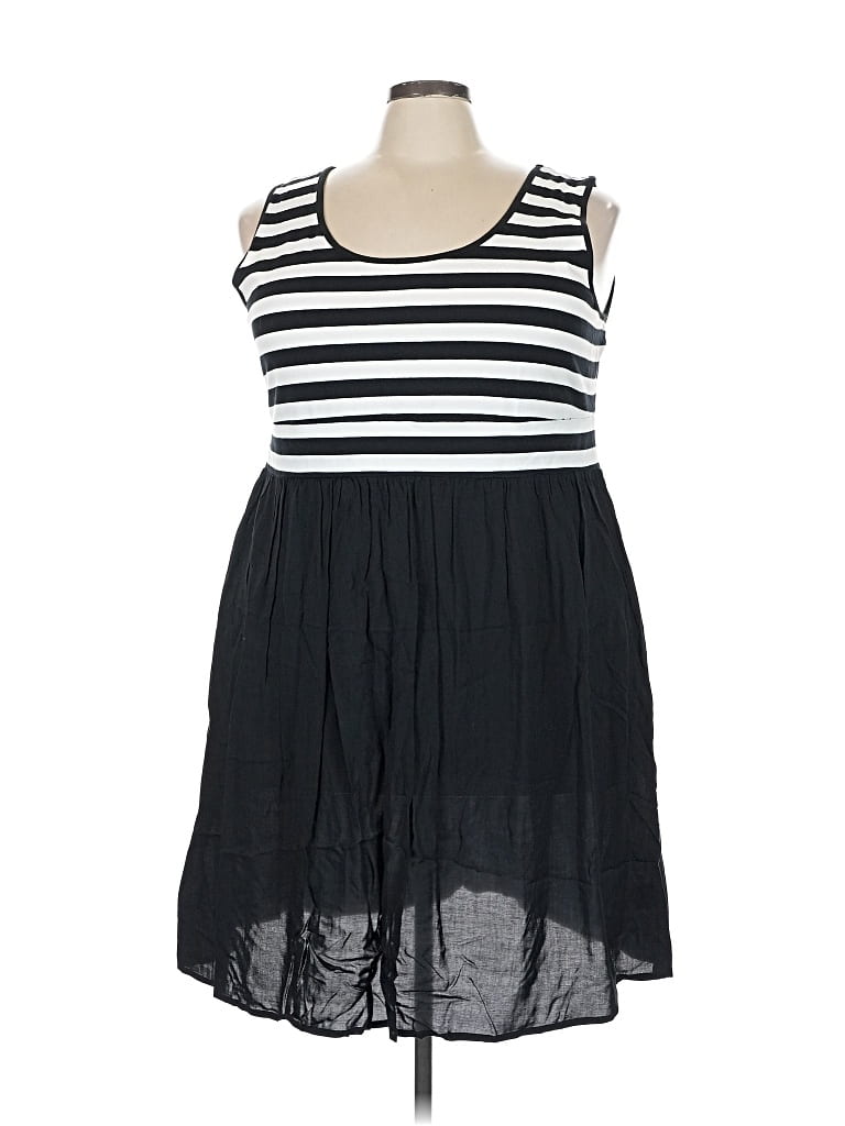 Pre-owned Torrid Casual Dress In Black