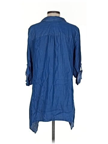 Saks Fifth Avenue Casual Dress (view 2)