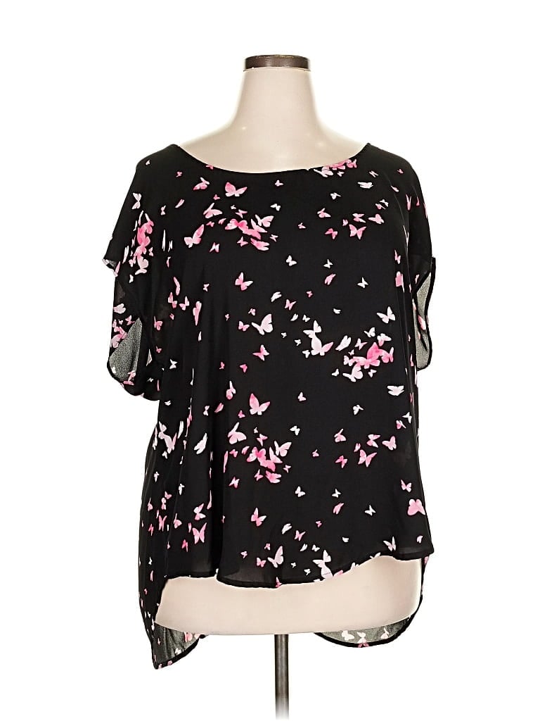 Pre-owned Torrid Short Sleeve Blouse In Black