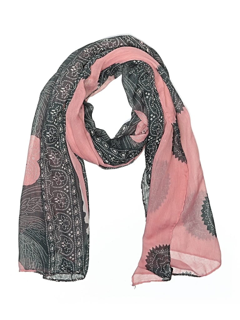 Click to view more detailed imagery on our partner's website Pre-owned Chic Scarf In Pink