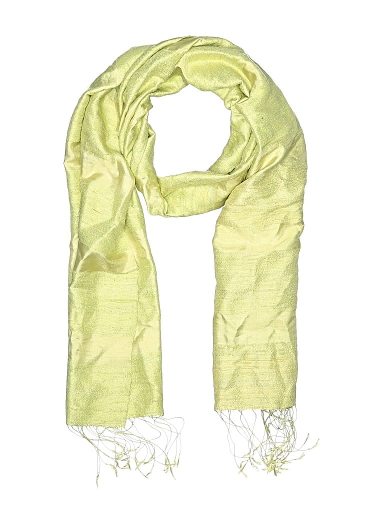 UNBRANDED Pre-owned Scarf In Green