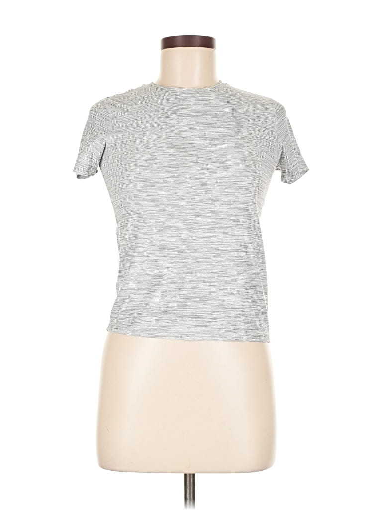 Pre-owned Active By Old Navy Short Sleeve T-shirt In Silver