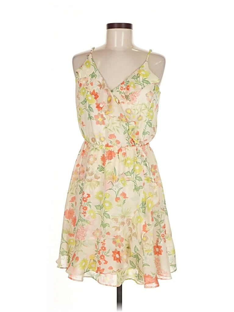 Pre-owned Maurices Casual Dress In White