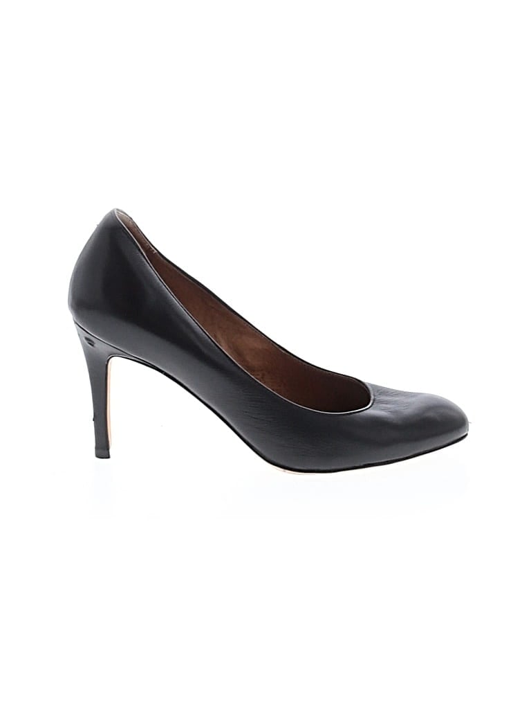 Click to view more detailed imagery on our partner's website Pre-owned Corso Como Heels In Black
