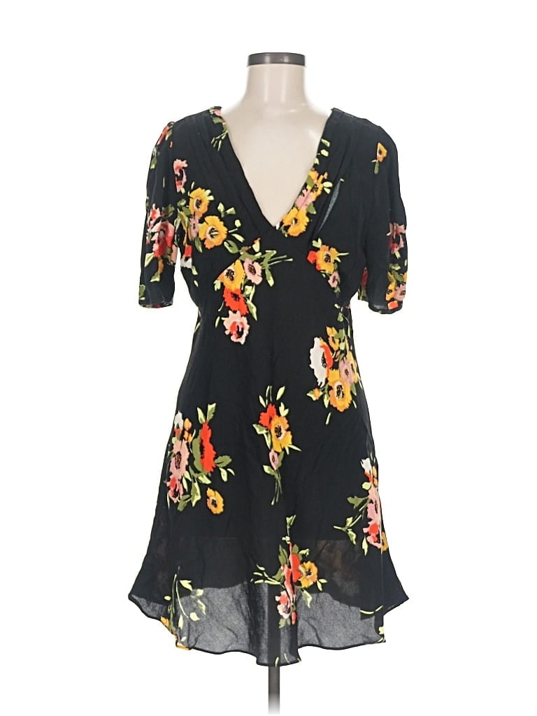 Pre-owned Urban Outfitters Casual Dress In Black