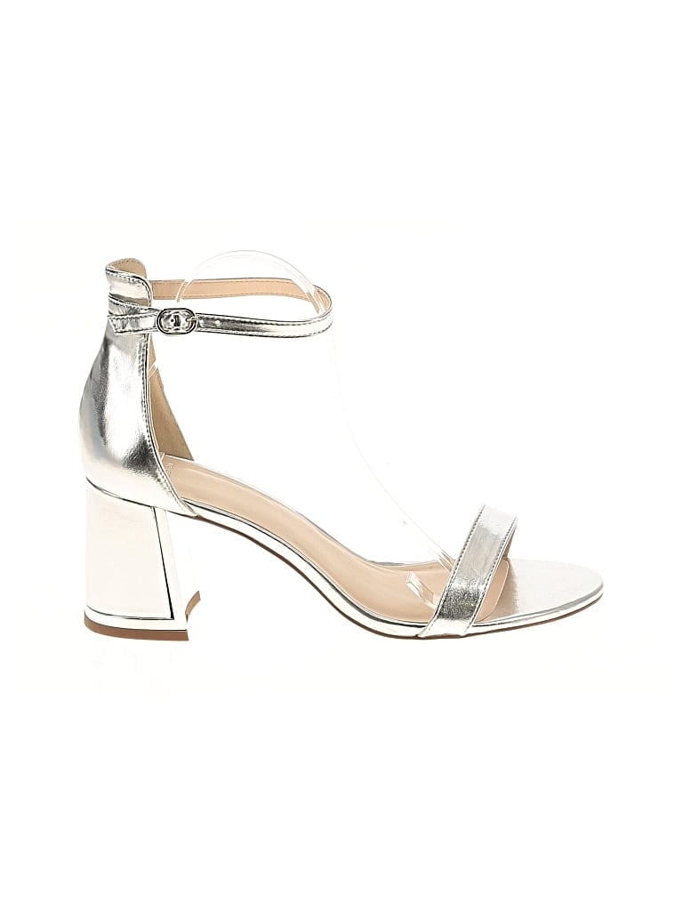 Pre-owned H By Halston Heels In Silver