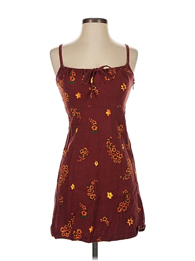 Pre-owned Urban Outfitters Casual Dress In Burgundy