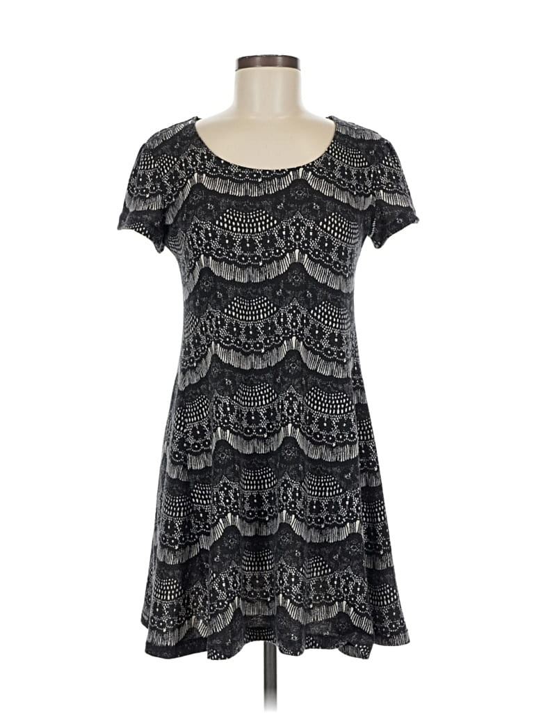 Pre-owned Kimchi Blue Casual Dress In Gray