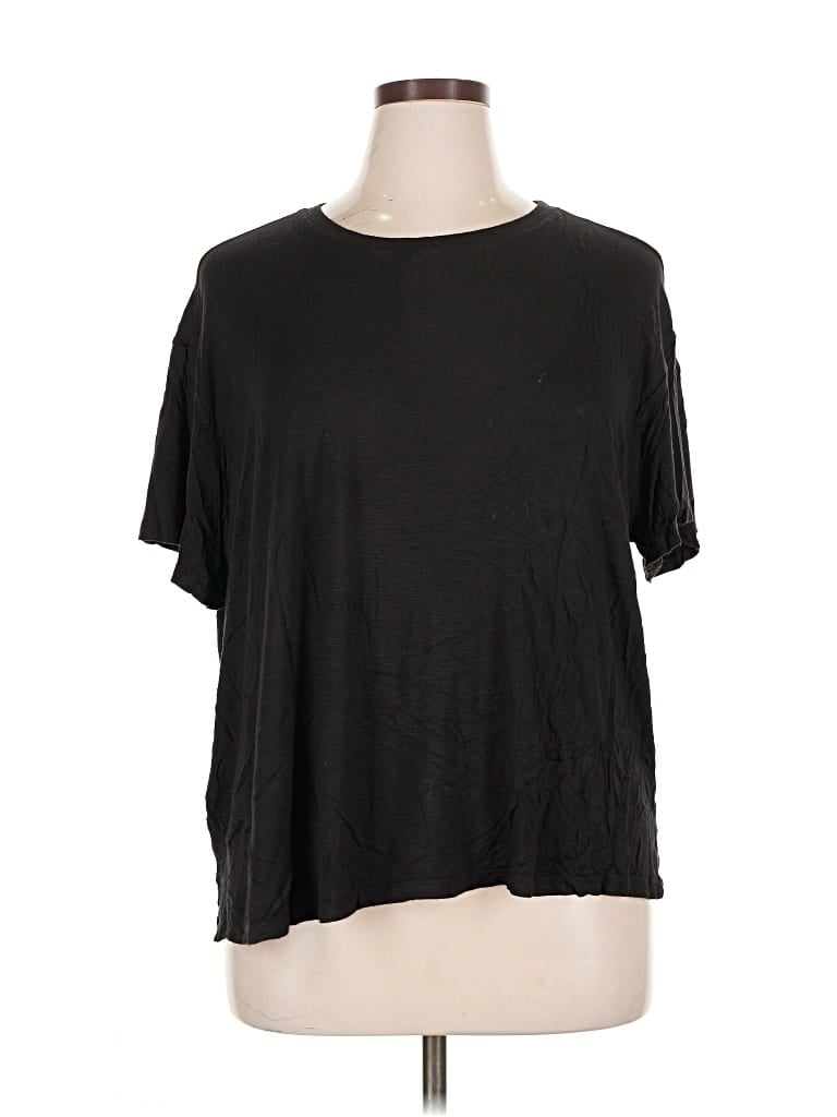 Pre-owned 24/7 Maurices Short Sleeve T-shirt In Black