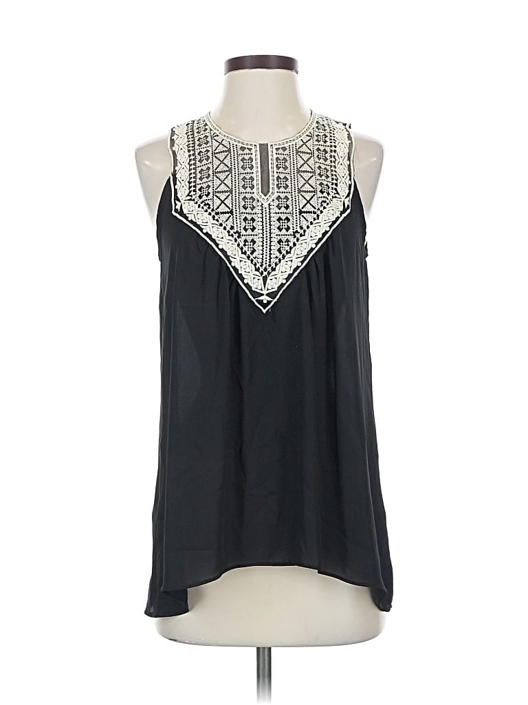 Pre-owned Charming Charlie Sleeveless Blouse In Black