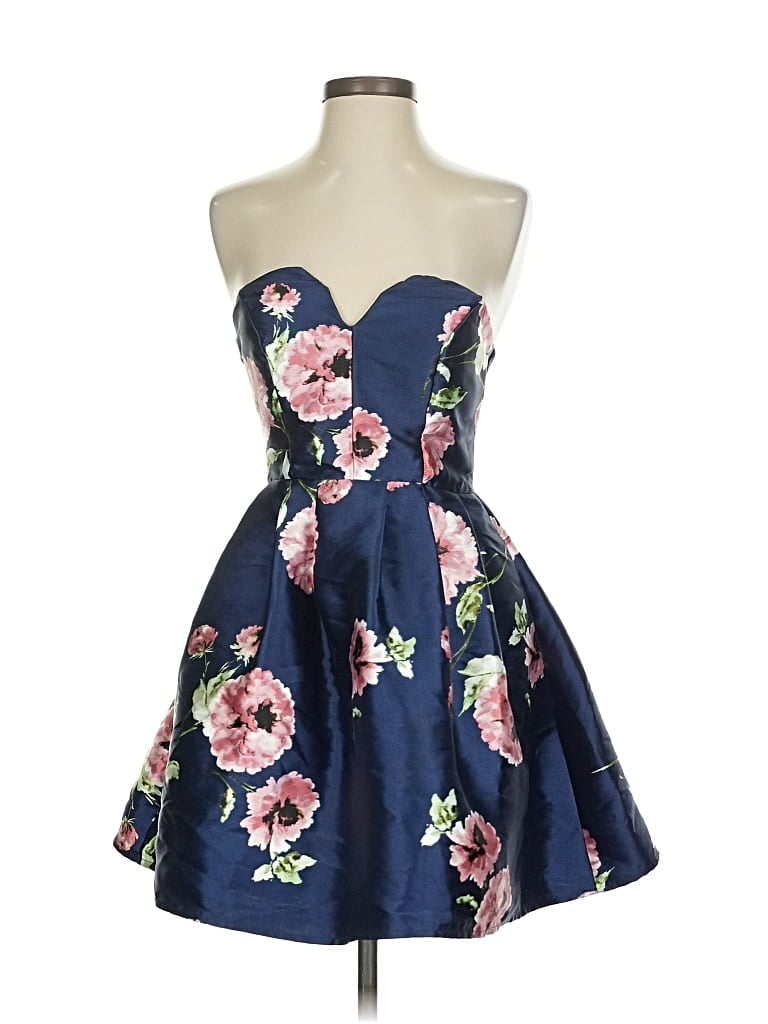 Pre-owned Windsor Cocktail Dress In Blue