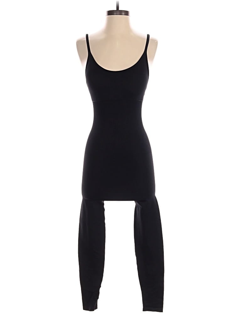 Pre-owned Oqq Jumpsuit In Black