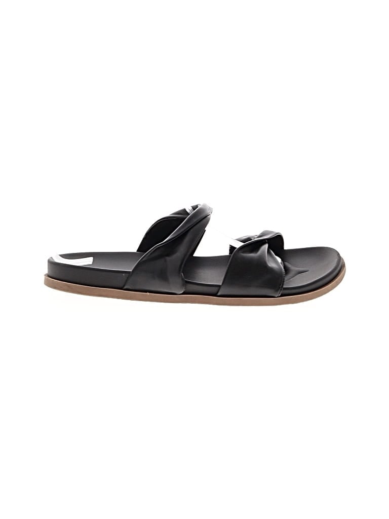 Pre-owned Maurices Sandals In Black