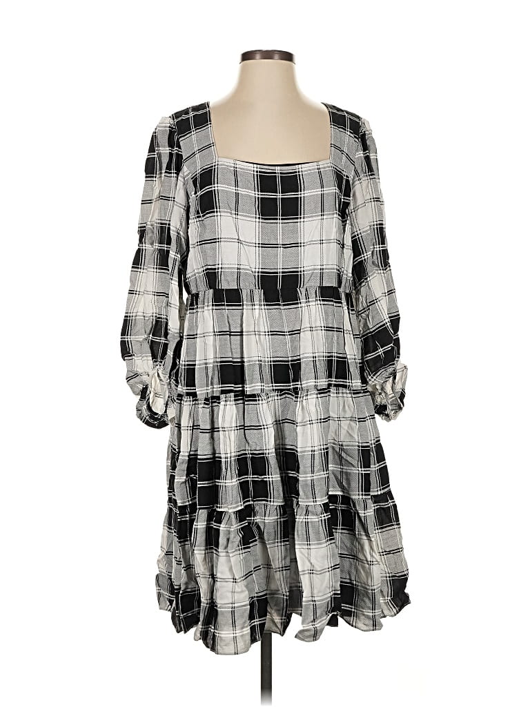 Pre-owned Maison Tara Casual Dress In Gray