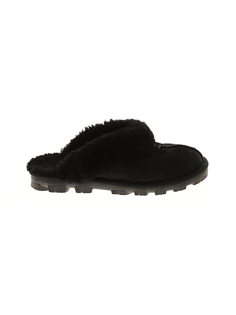 Pre-owned Ugg Flats In Black
