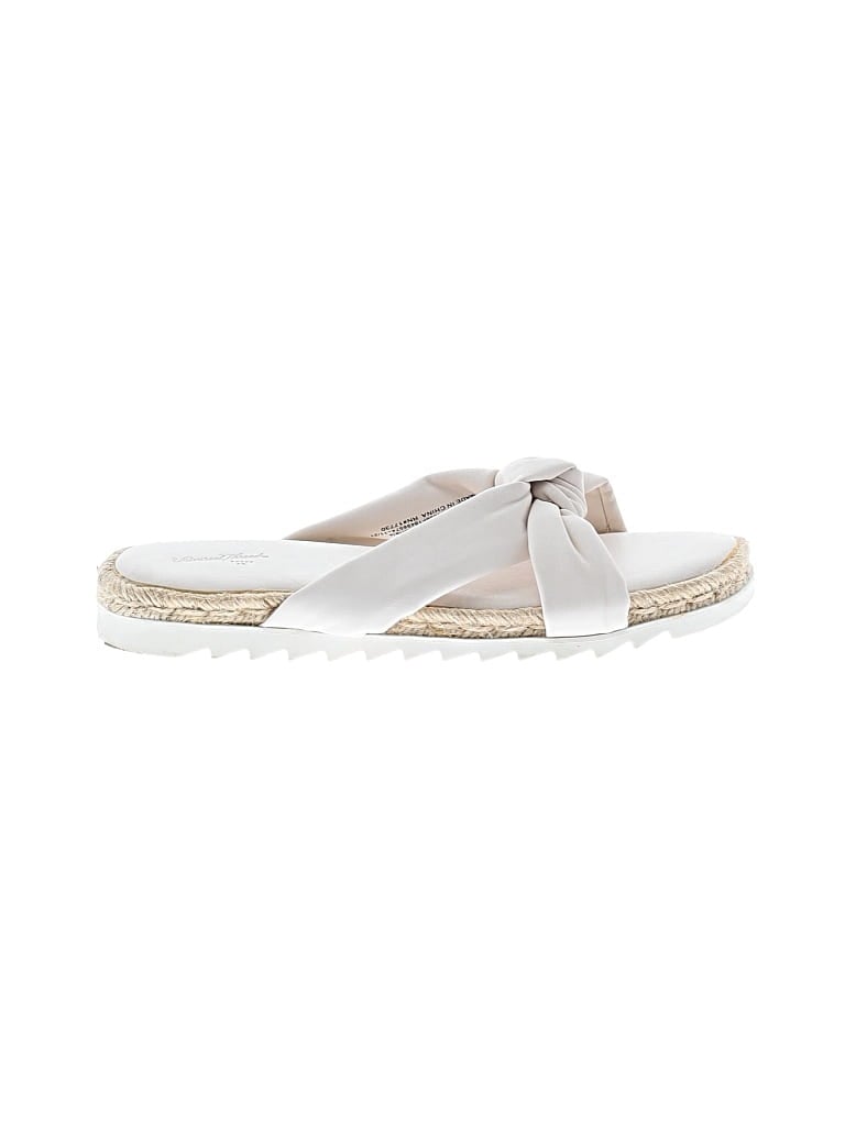 Pre-owned Universal Thread Sandals In White