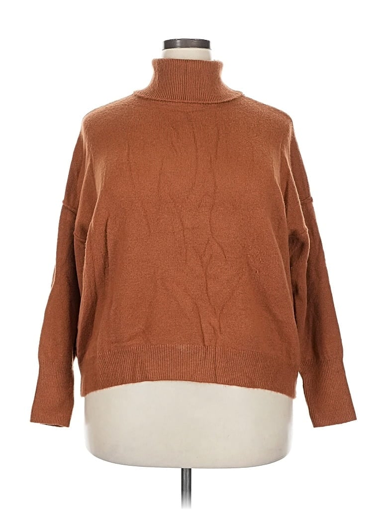 Pre-owned Vince Camuto Turtleneck Sweater In Brown