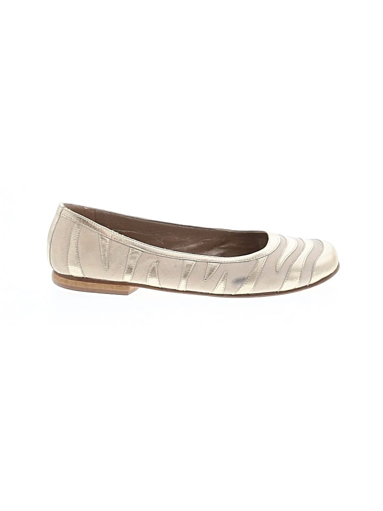 Pre-owned Taryn Rose Flats In Gold