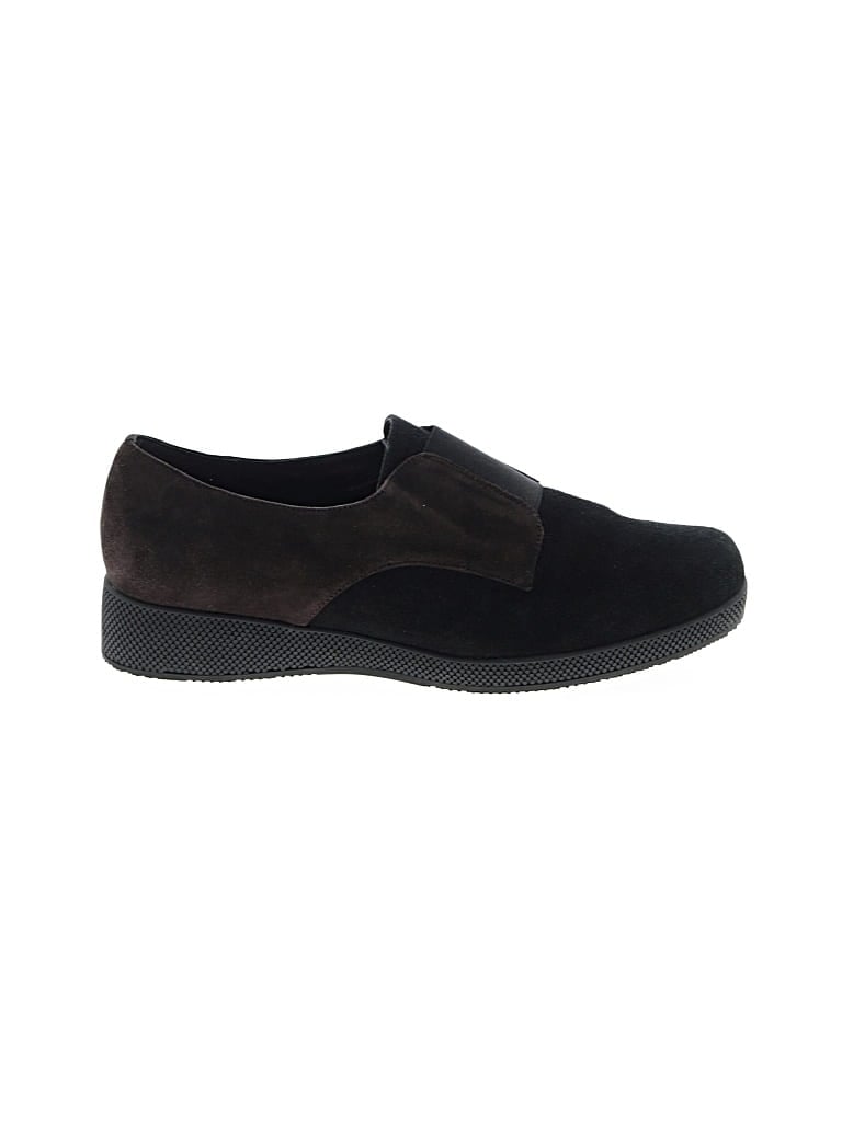 Pre-owned Vaneli Sport Flats In Black