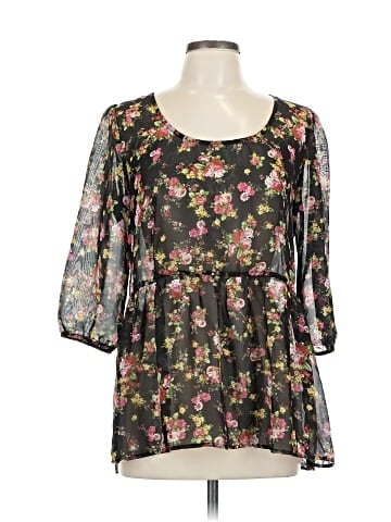 Freebird 3/4 Sleeve Blouse (view 1)