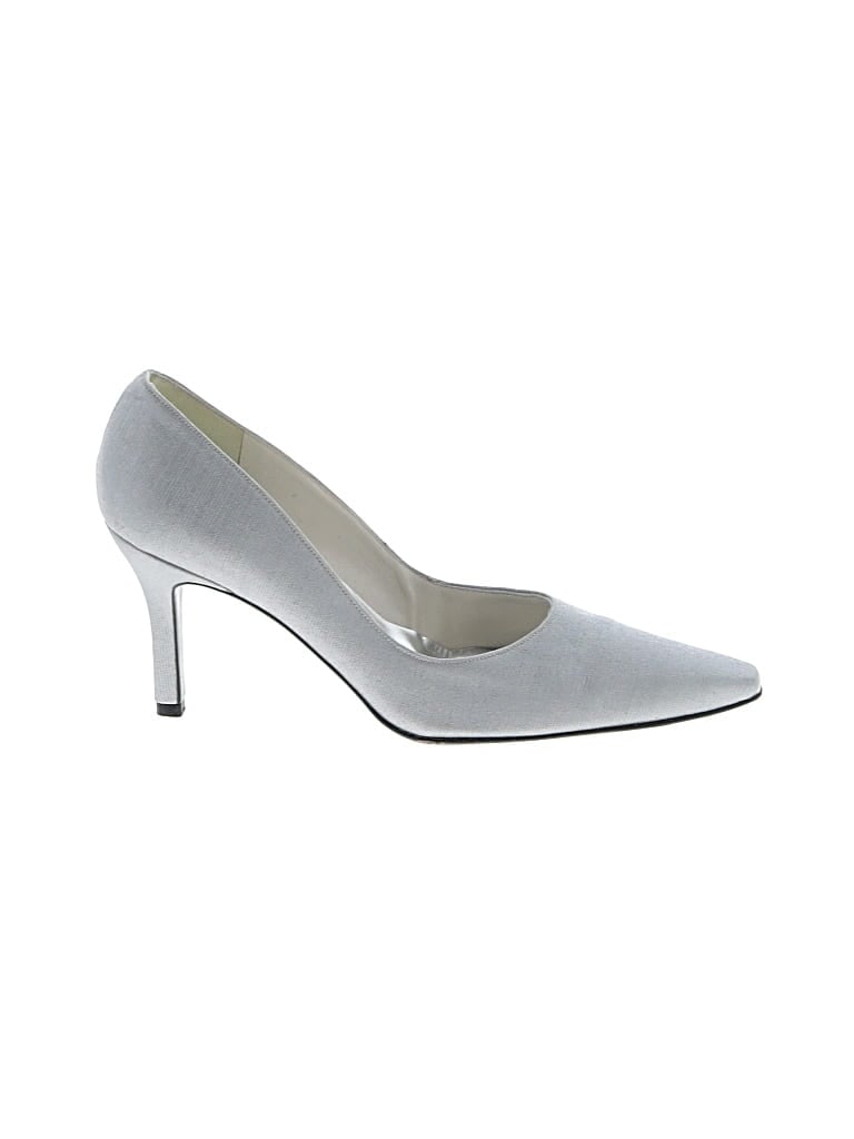 Pre-owned Stuart Weitzman Heels In Silver