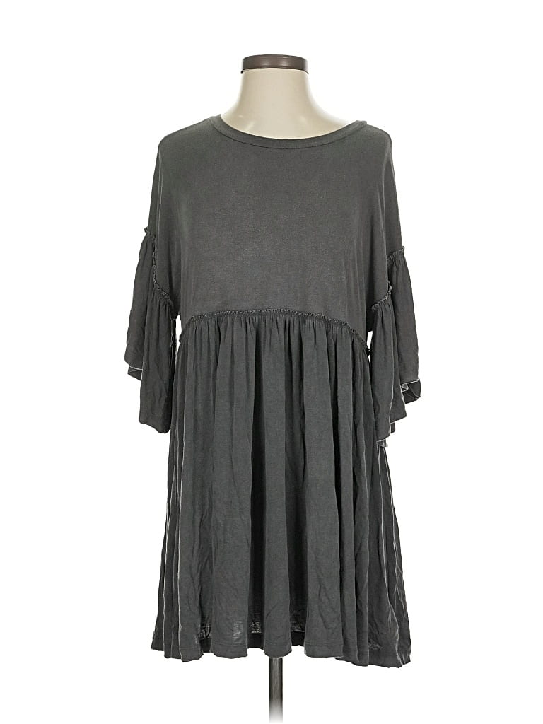 Pre-owned Urban Outfitters Casual Dress In Gray