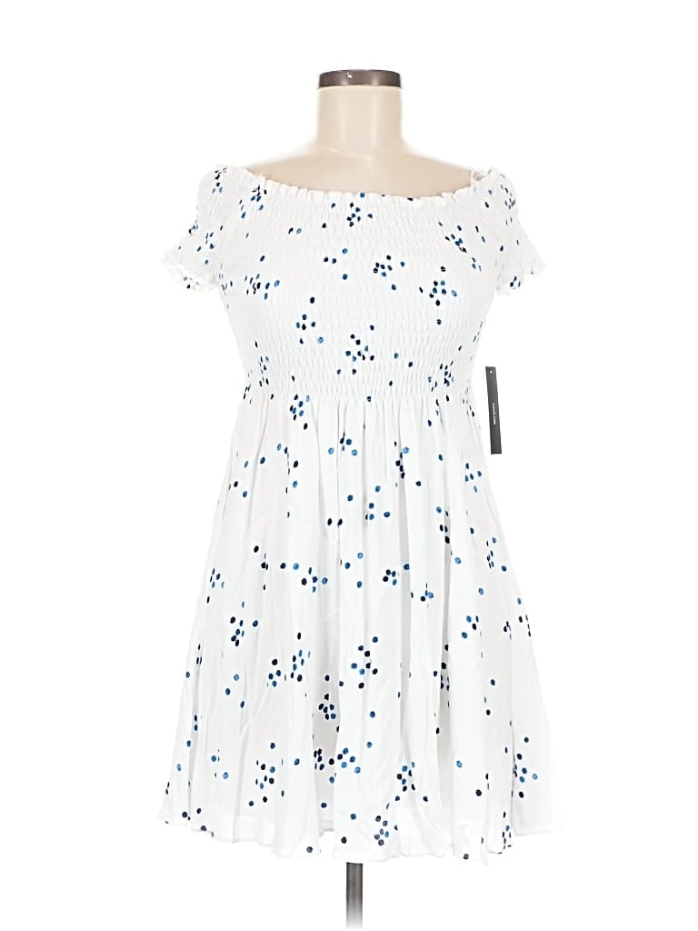 Pre-owned Lulus Casual Dress In White