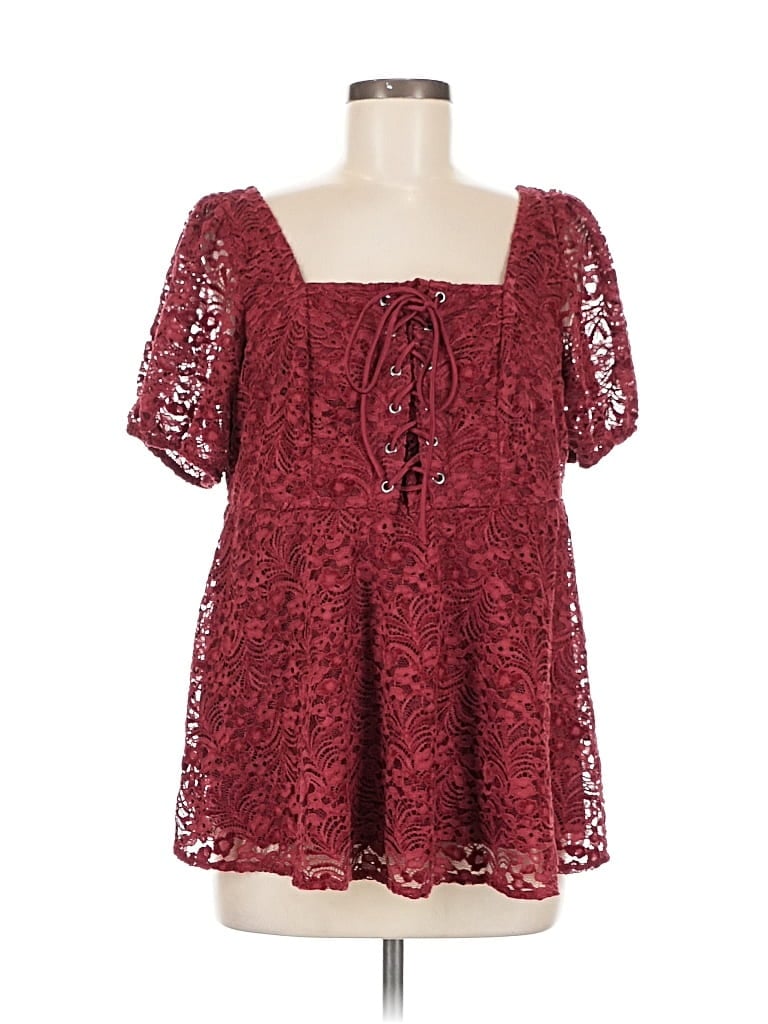 Pre-owned Torrid Short Sleeve Blouse In Burgundy