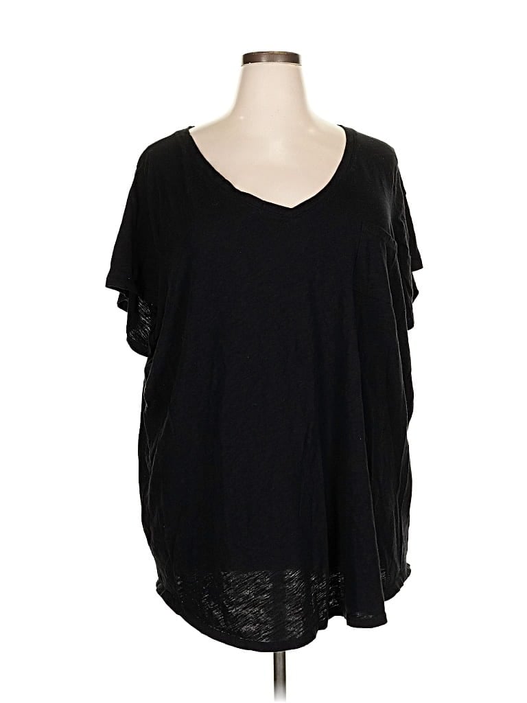 Pre-owned Torrid Short Sleeve T-shirt In Black